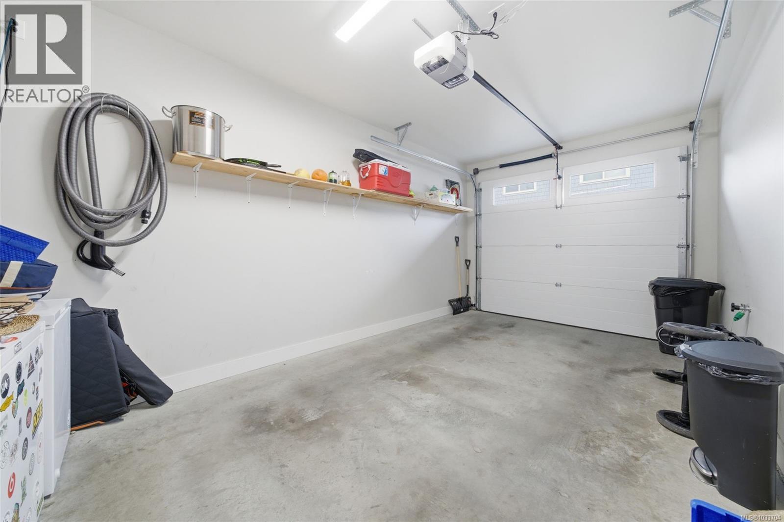 3 10490 Resthaven Dr, Sidney, British Columbia