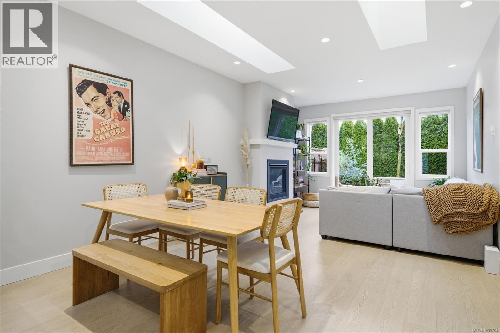 3 10490 Resthaven Dr, Sidney, British Columbia