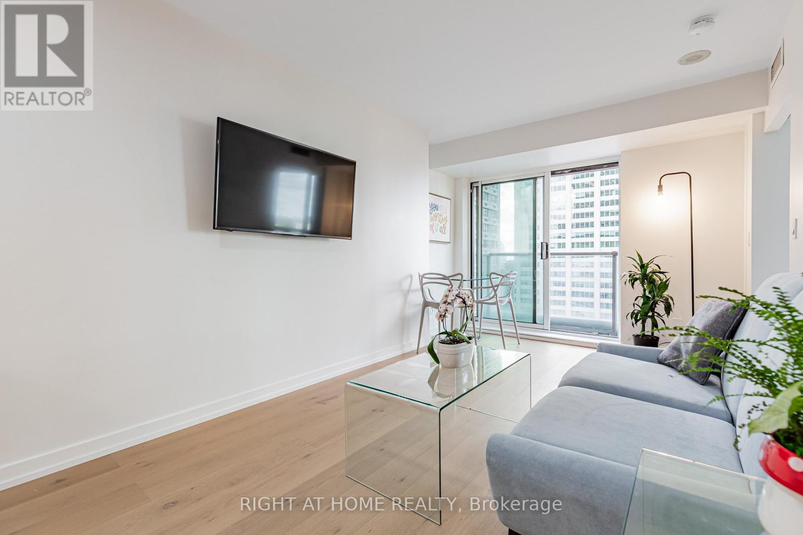 3116 - 8 Park Road, Toronto (annex), Ontario