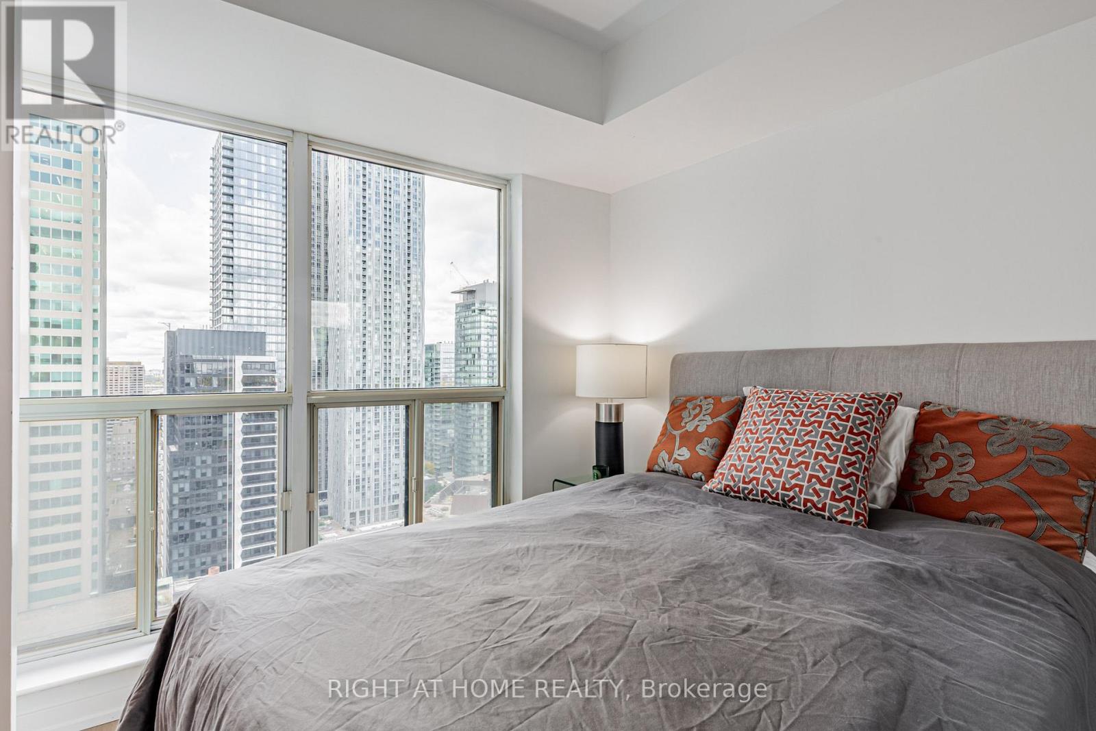 3116 - 8 Park Road, Toronto (annex), Ontario