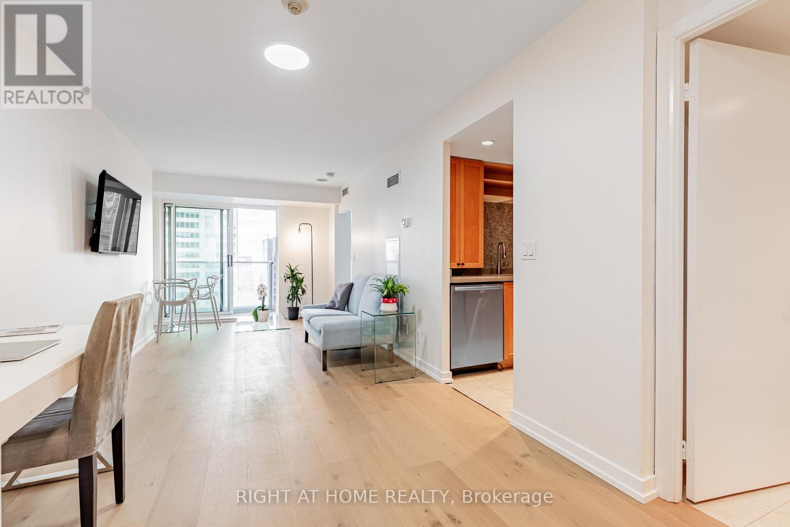 3116 - 8 Park Road, Toronto (annex), Ontario