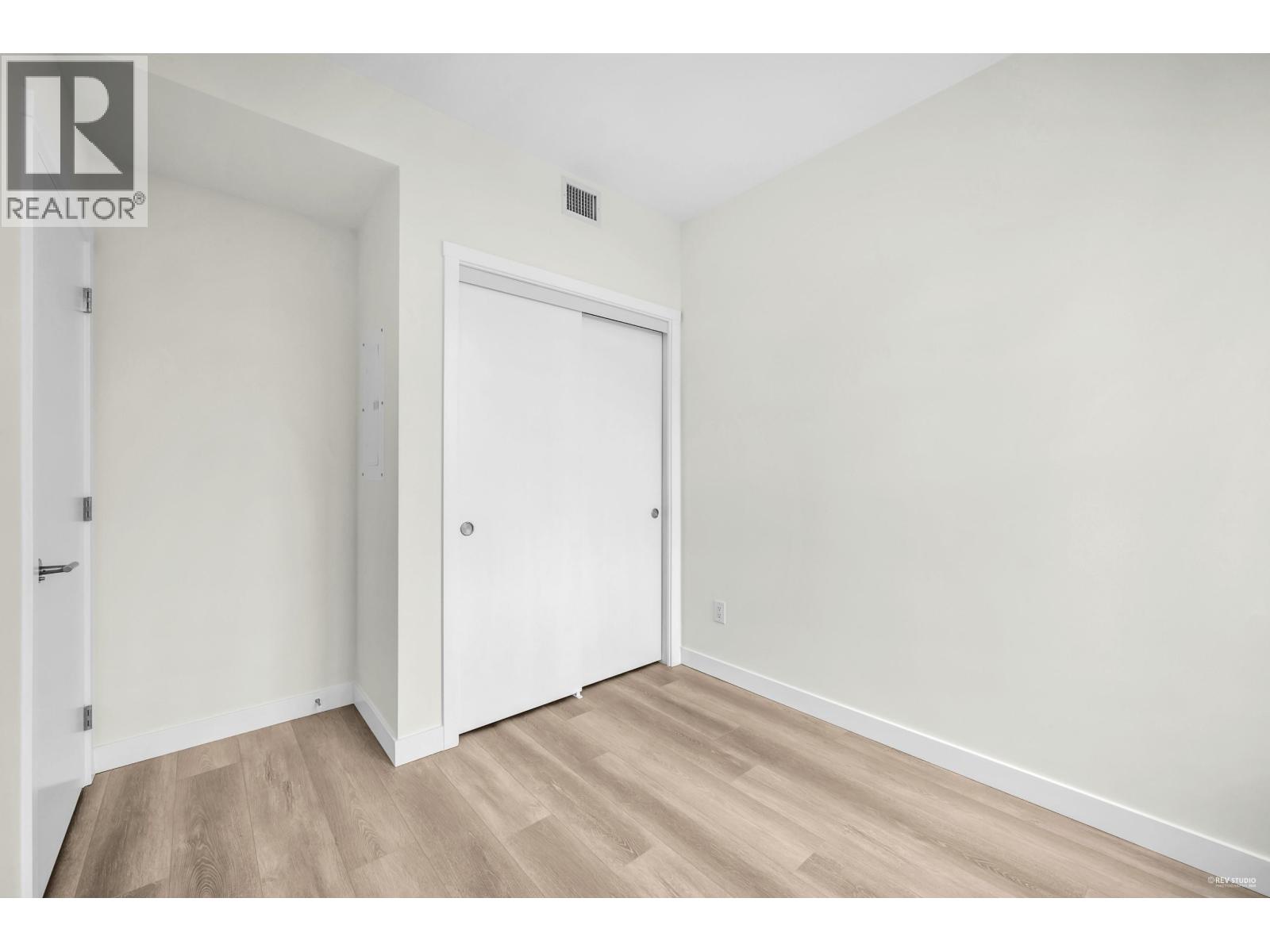 1608 626 Claremont Street, Coquitlam, British Columbia