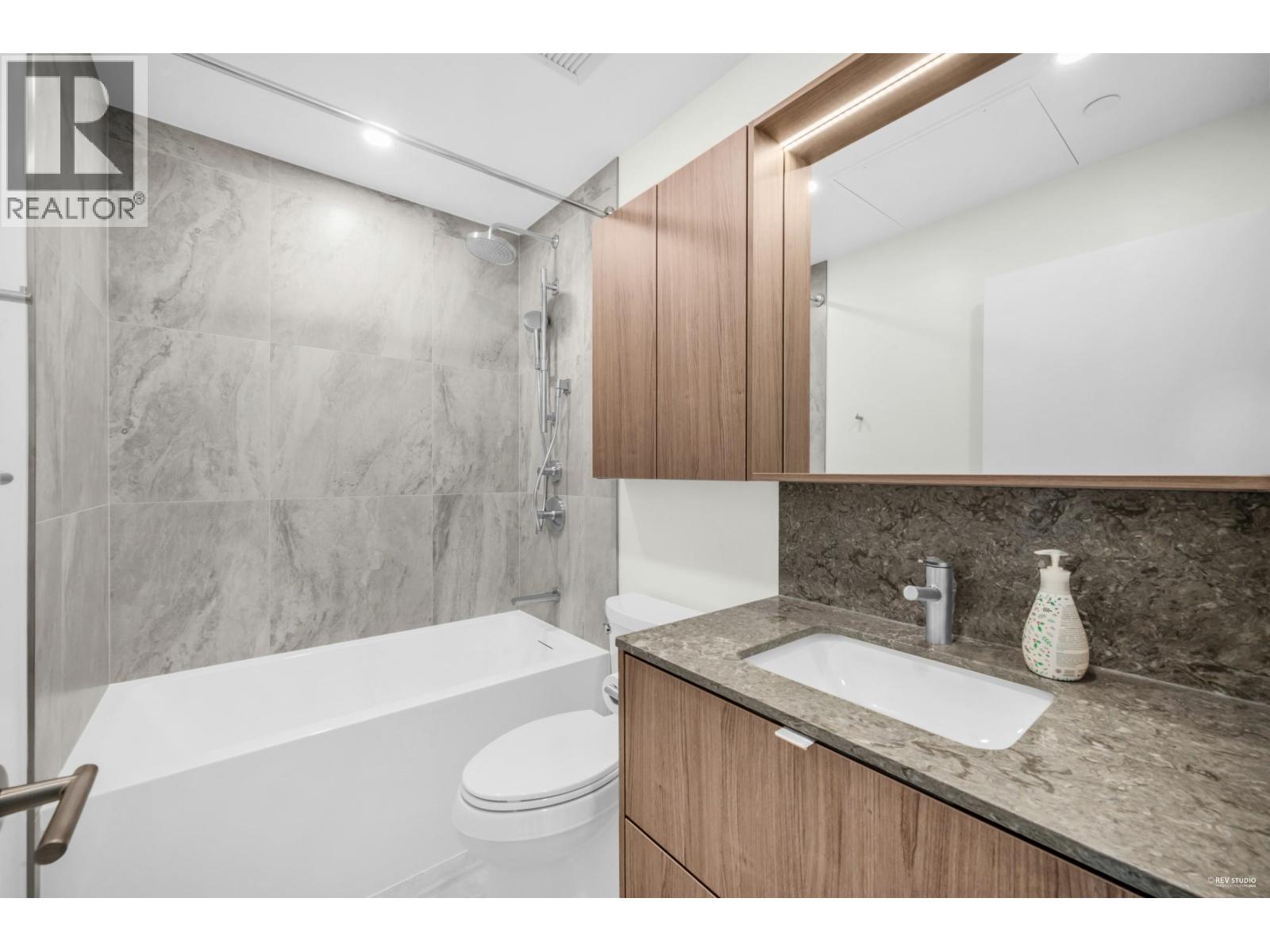 1608 626 Claremont Street, Coquitlam, British Columbia