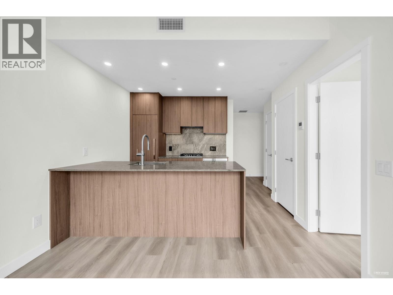 1608 626 Claremont Street, Coquitlam, British Columbia