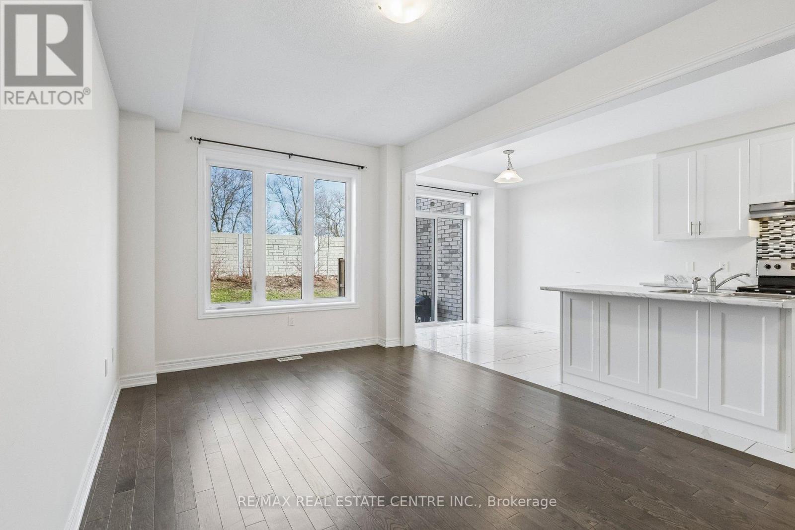 52 - 166 Deerpath Drive, Guelph (willow West/sugarbush/west Acres), Ontario