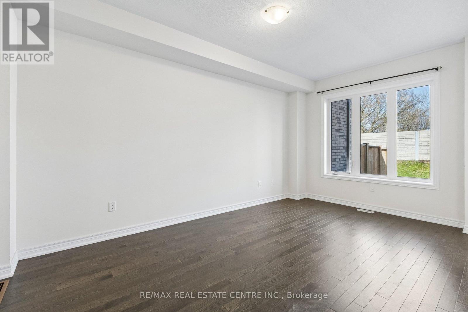 52 - 166 Deerpath Drive, Guelph (willow West/sugarbush/west Acres), Ontario