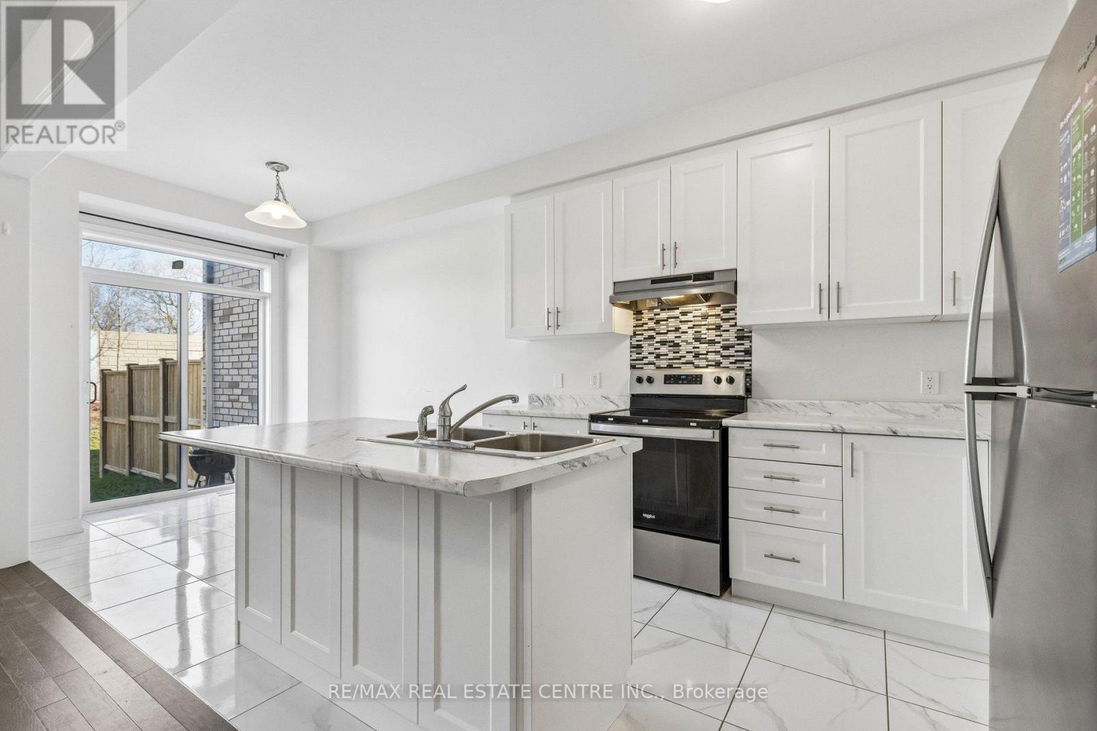 52 - 166 Deerpath Drive, Guelph (willow West/sugarbush/west Acres), Ontario