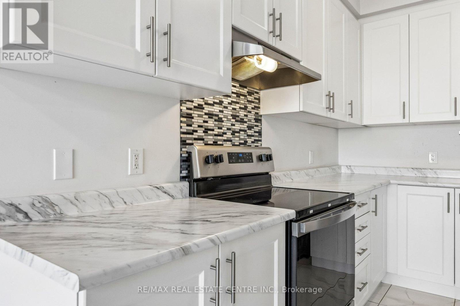 52 - 166 Deerpath Drive, Guelph (willow West/sugarbush/west Acres), Ontario