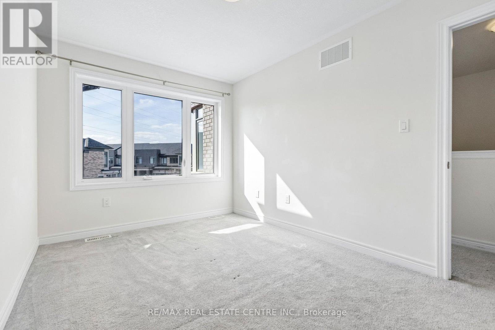 52 - 166 Deerpath Drive, Guelph (willow West/sugarbush/west Acres), Ontario