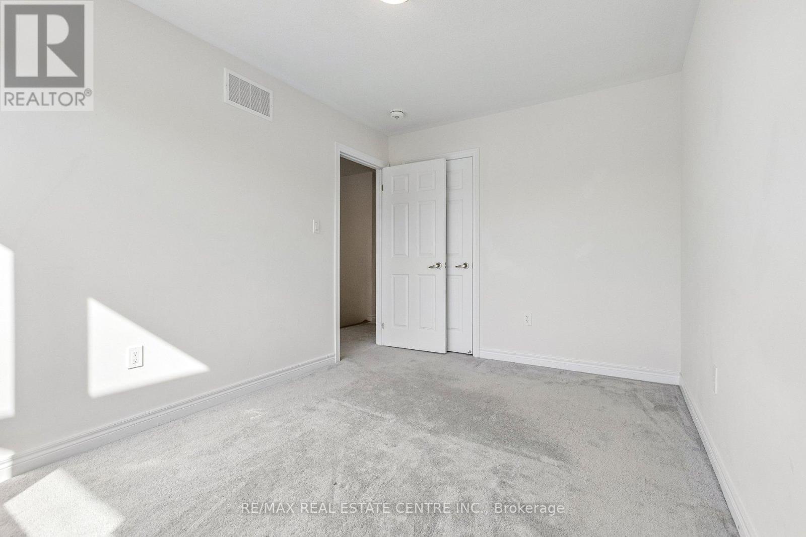 52 - 166 Deerpath Drive, Guelph (willow West/sugarbush/west Acres), Ontario