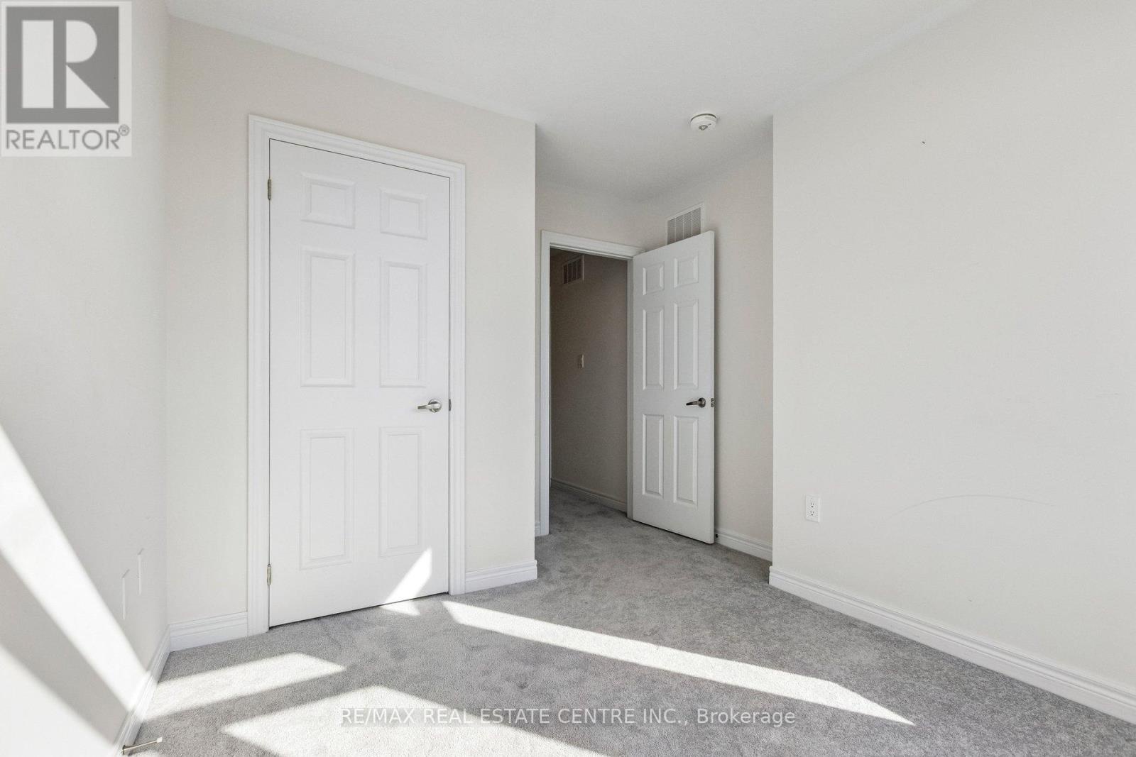 52 - 166 Deerpath Drive, Guelph (willow West/sugarbush/west Acres), Ontario