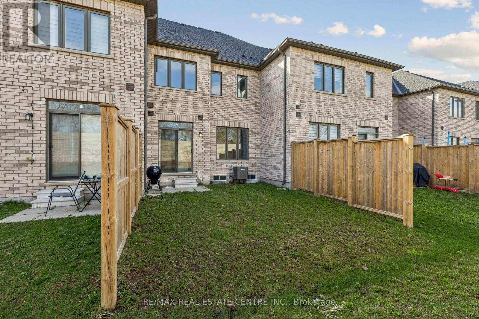 52 - 166 Deerpath Drive, Guelph (willow West/sugarbush/west Acres), Ontario