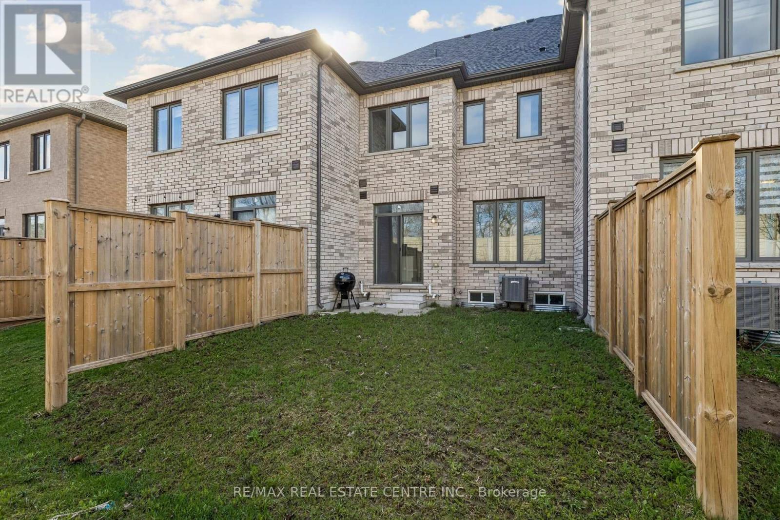 52 - 166 Deerpath Drive, Guelph (willow West/sugarbush/west Acres), Ontario