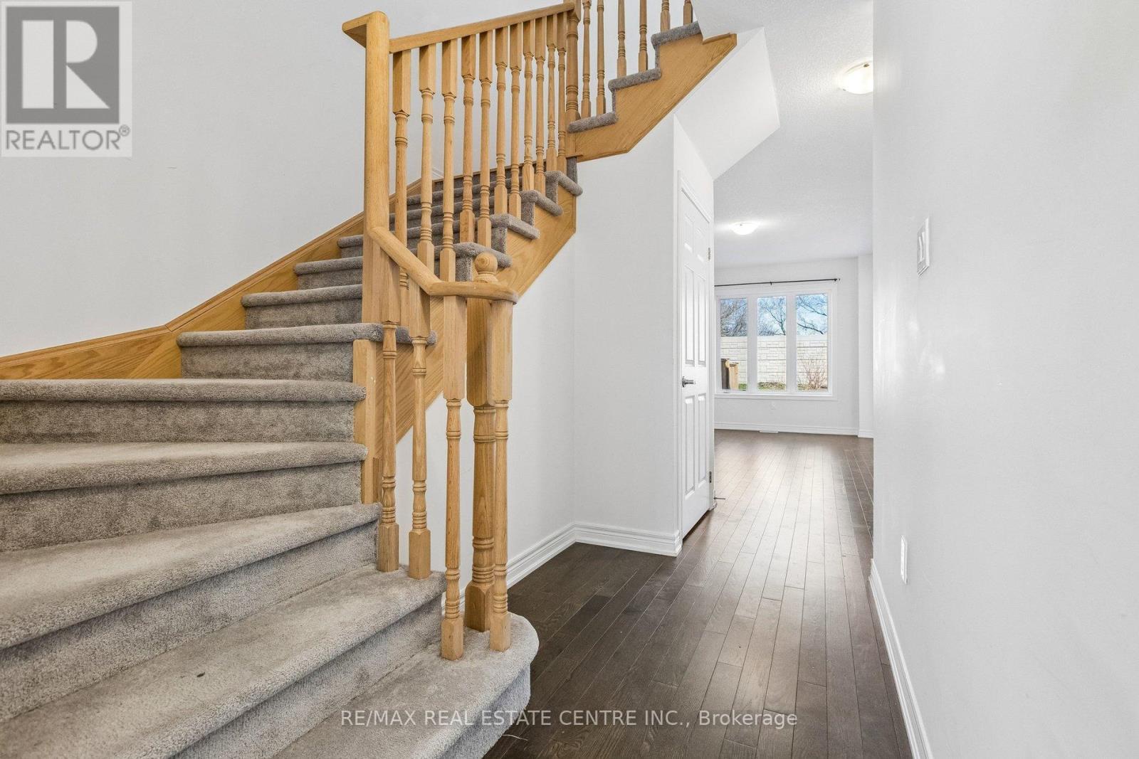 52 - 166 Deerpath Drive, Guelph (willow West/sugarbush/west Acres), Ontario