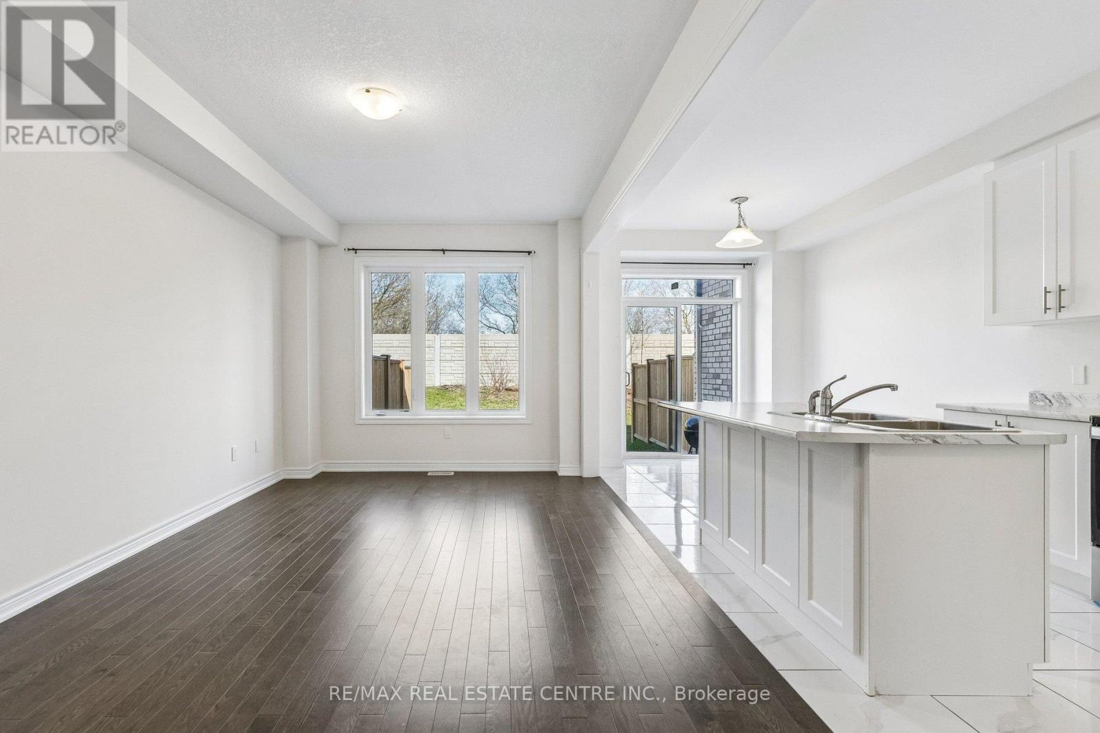 52 - 166 Deerpath Drive, Guelph (willow West/sugarbush/west Acres), Ontario