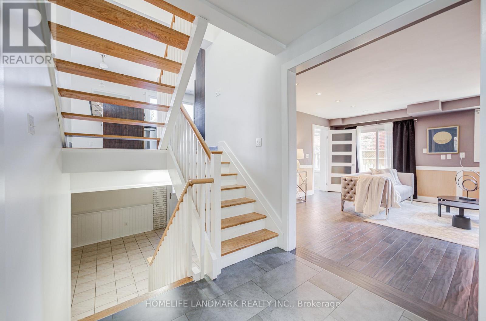 1608 Sherwood Forrest Circle, Mississauga (sheridan), Ontario