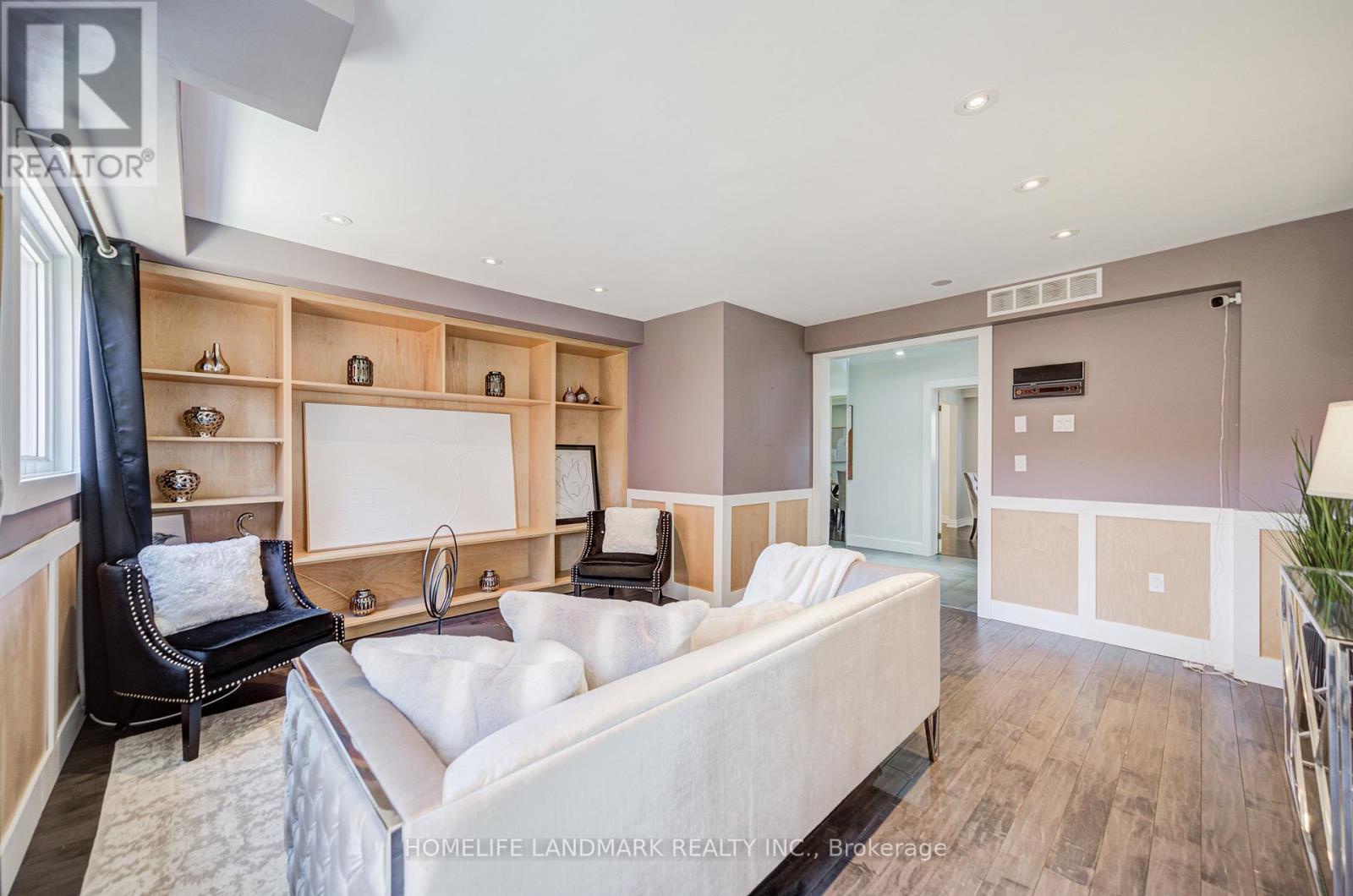 1608 Sherwood Forrest Circle, Mississauga (sheridan), Ontario