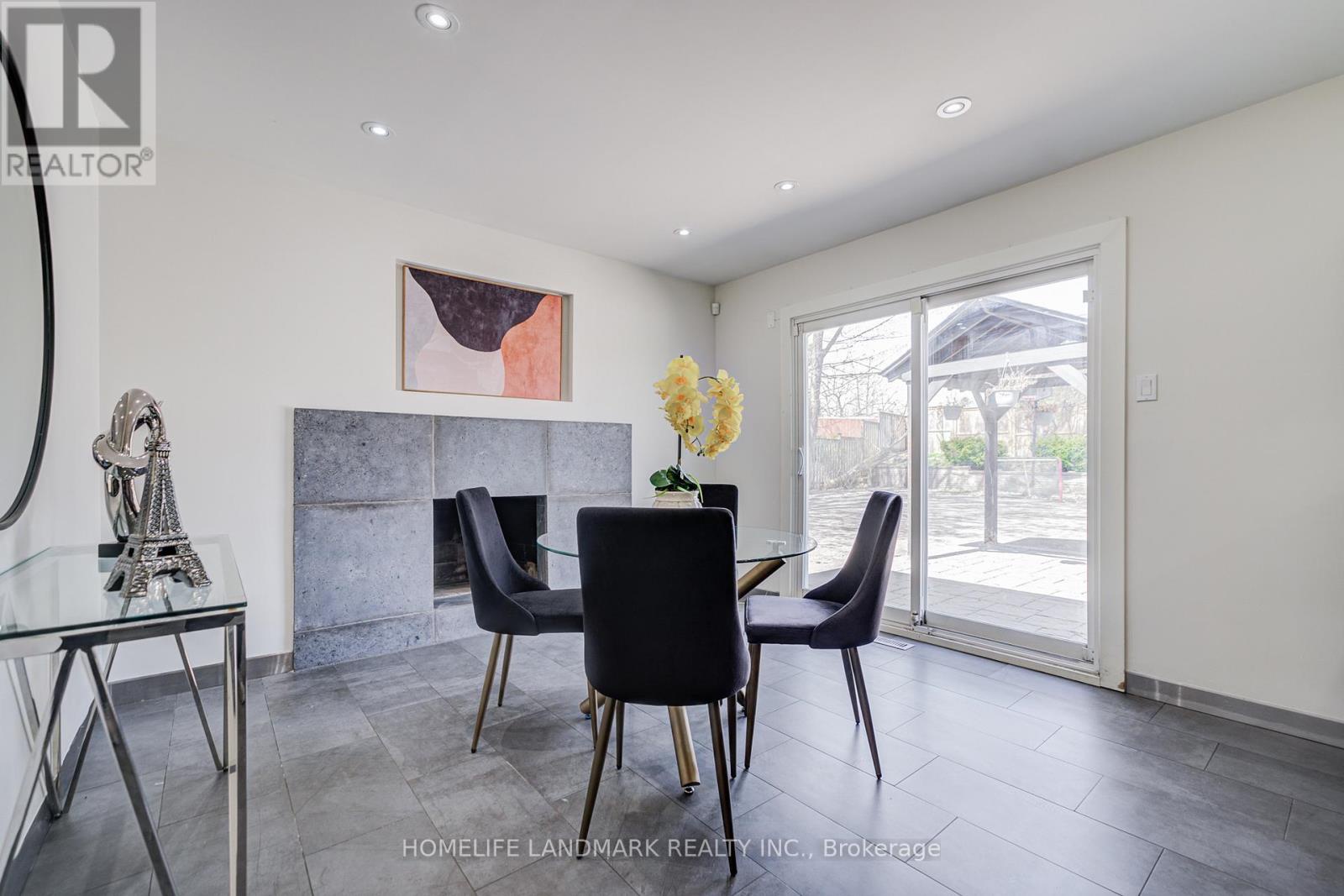 1608 Sherwood Forrest Circle, Mississauga (sheridan), Ontario