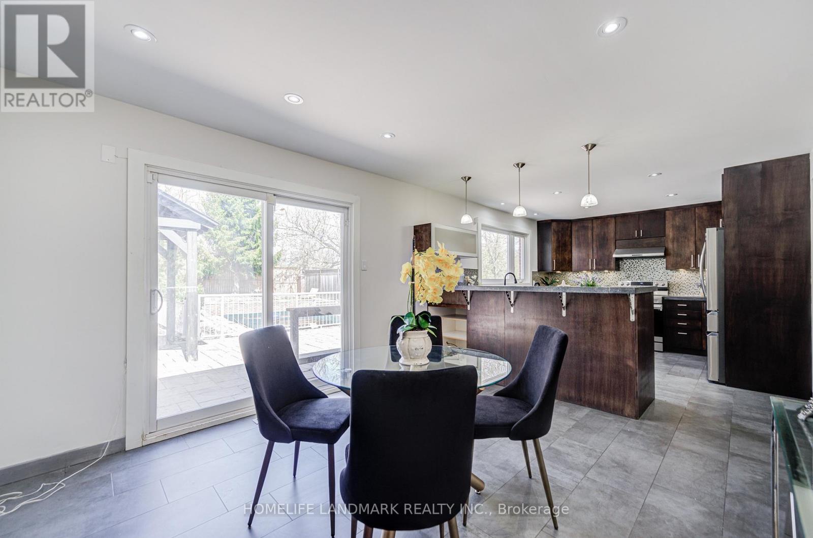 1608 Sherwood Forrest Circle, Mississauga (sheridan), Ontario