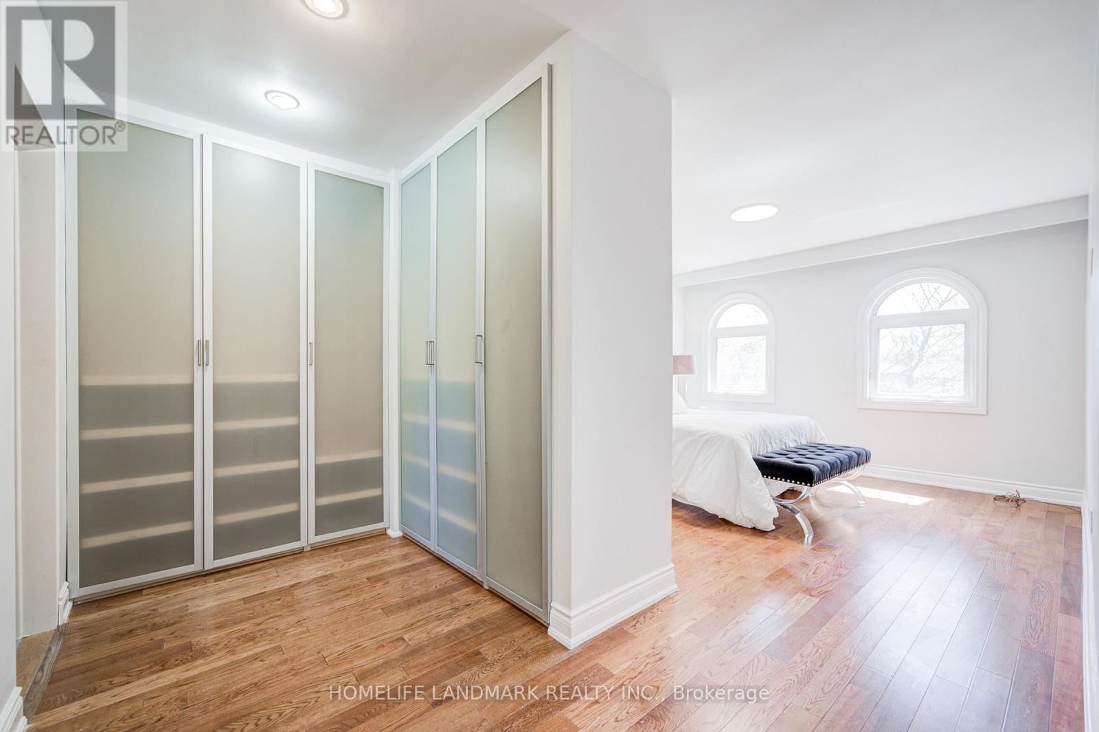 1608 Sherwood Forrest Circle, Mississauga (sheridan), Ontario