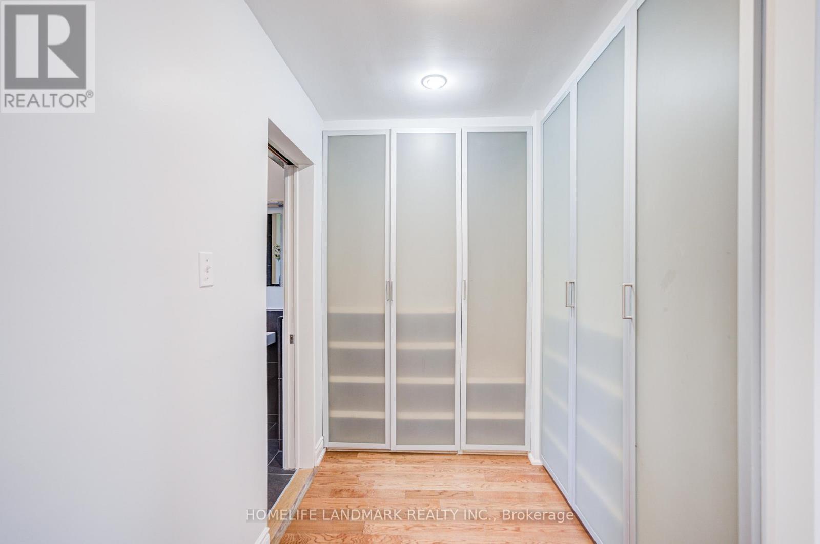 1608 Sherwood Forrest Circle, Mississauga (sheridan), Ontario