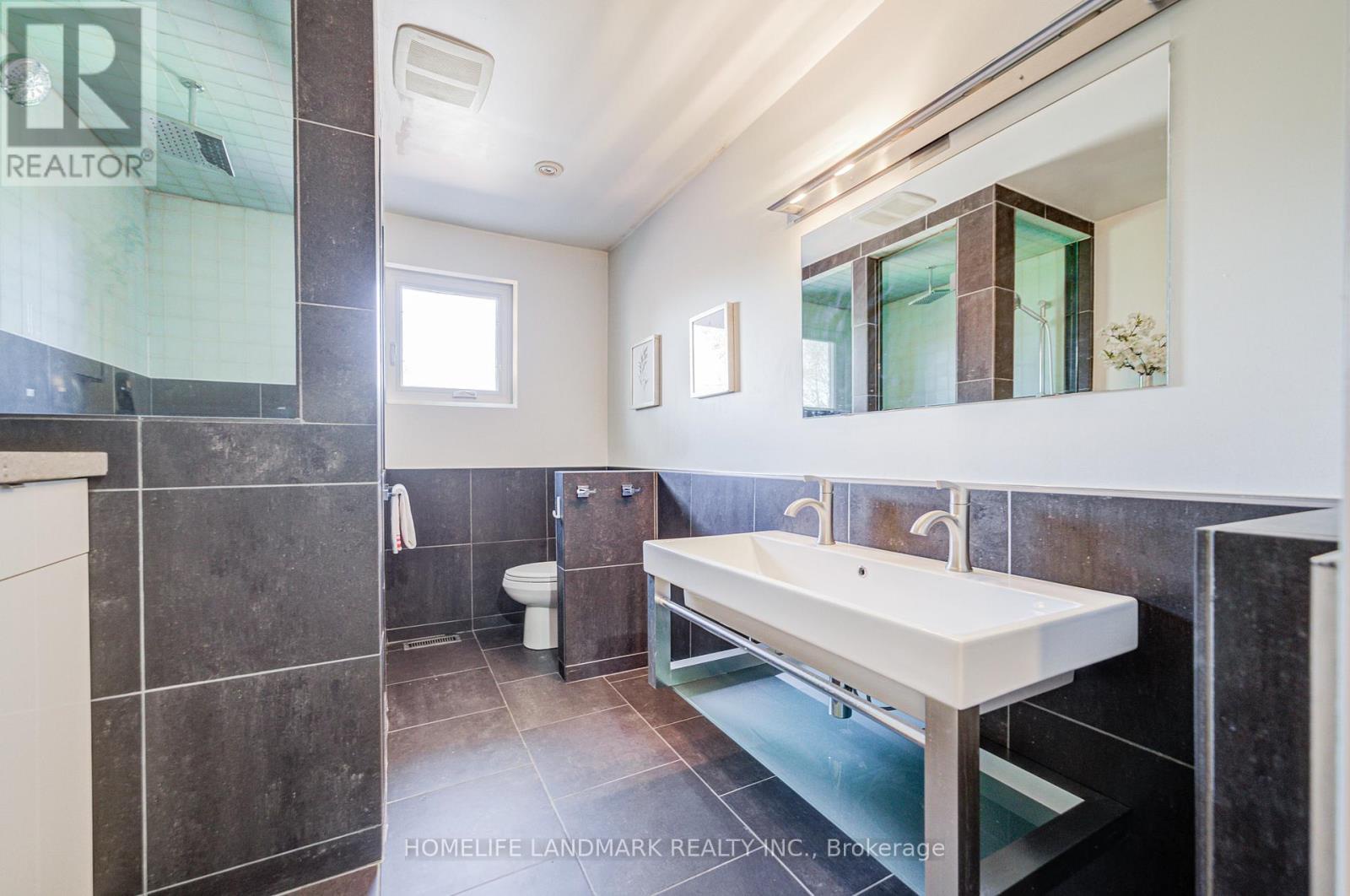 1608 Sherwood Forrest Circle, Mississauga (sheridan), Ontario