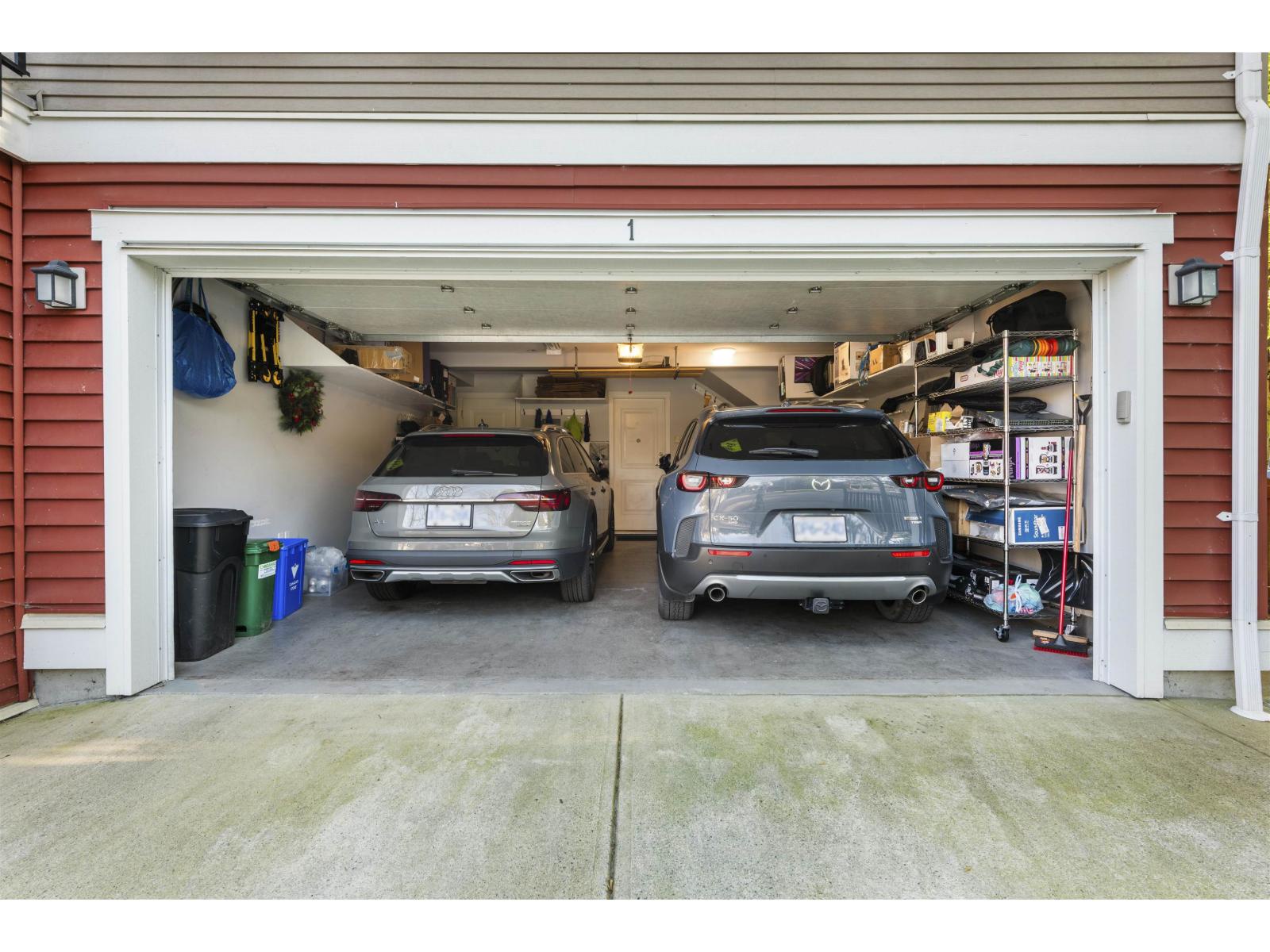 1 19505 68a Avenue, Surrey, British Columbia