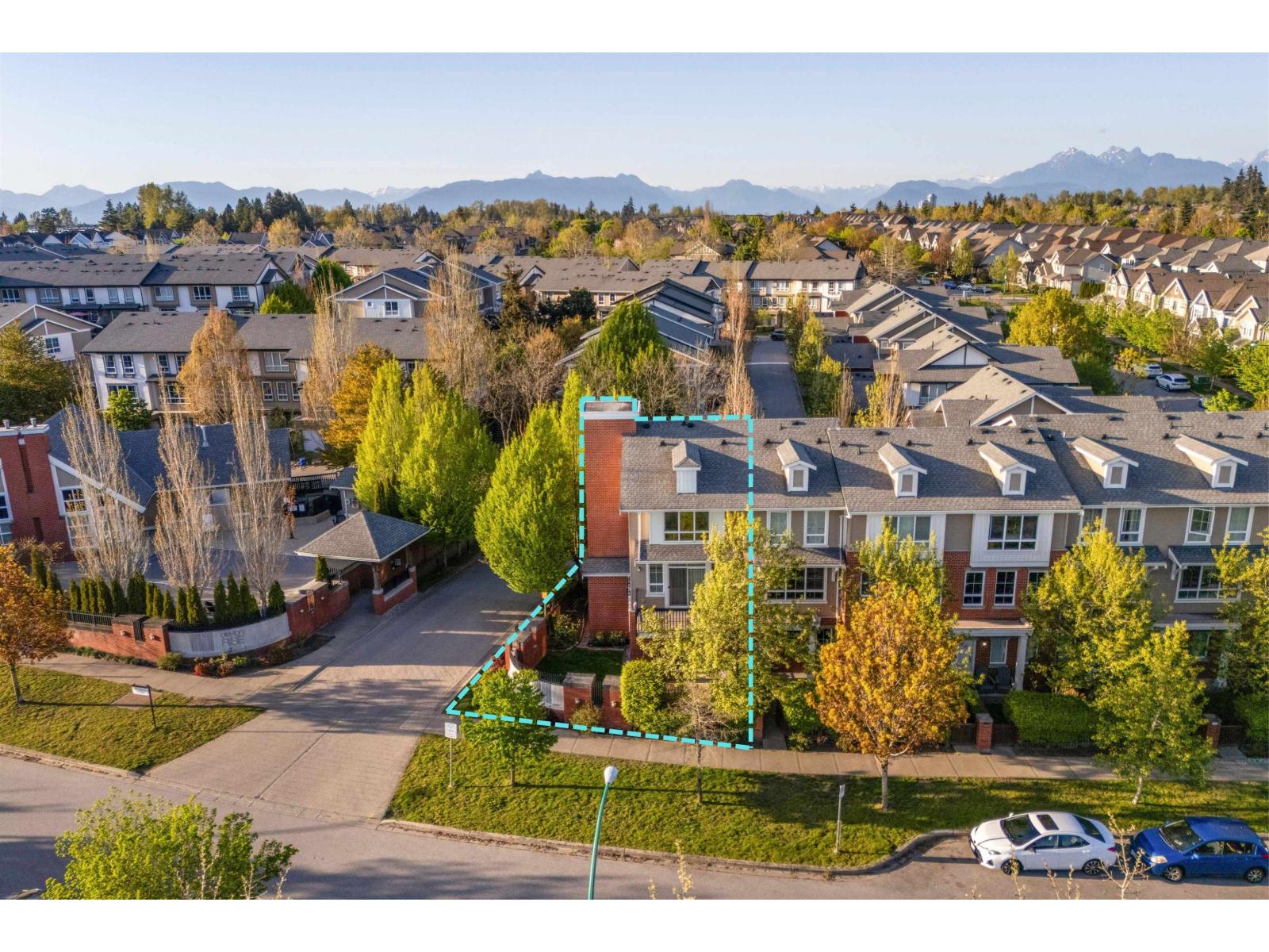 1 19505 68a Avenue, Surrey, British Columbia