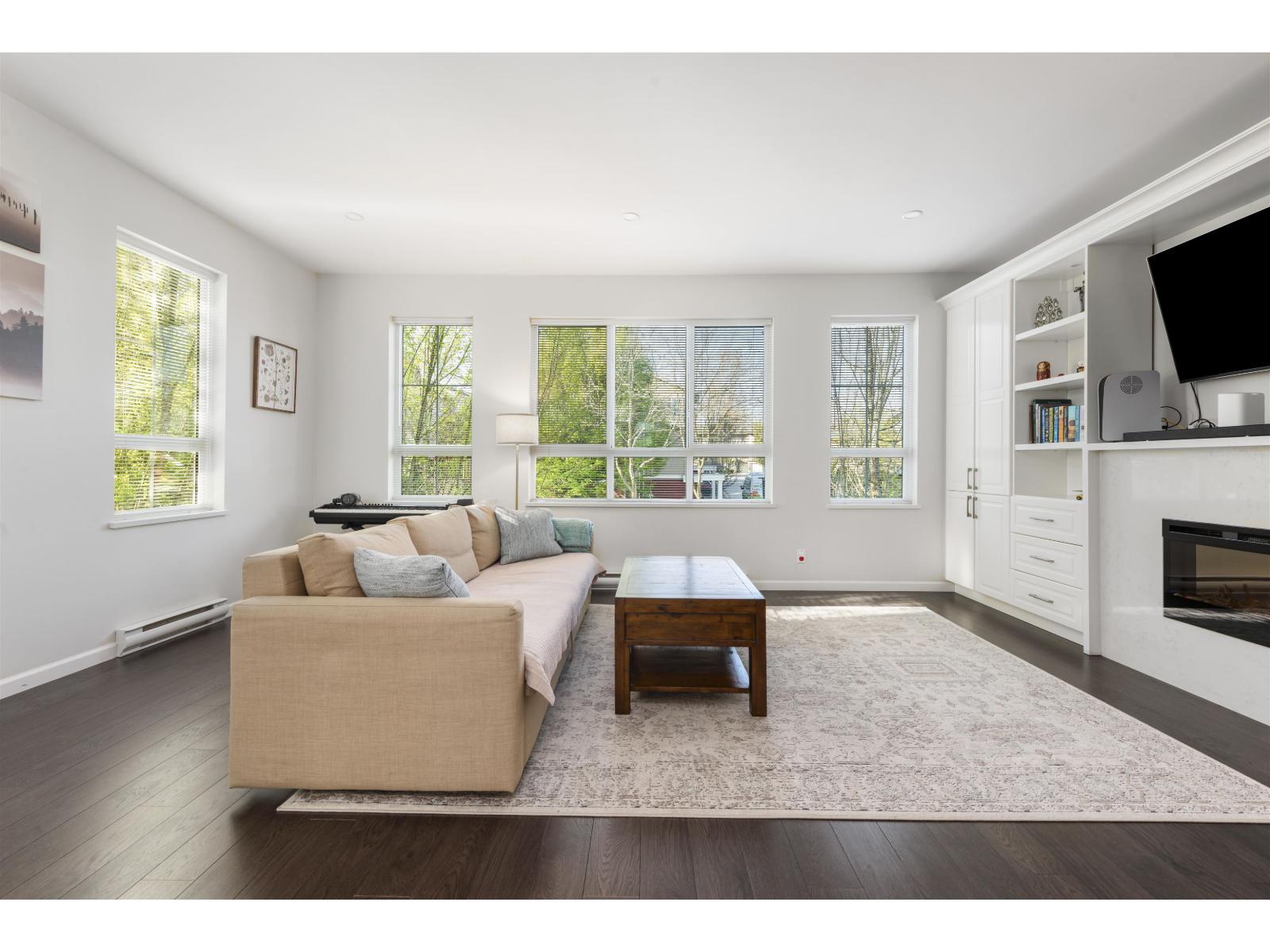 1 19505 68a Avenue, Surrey, British Columbia