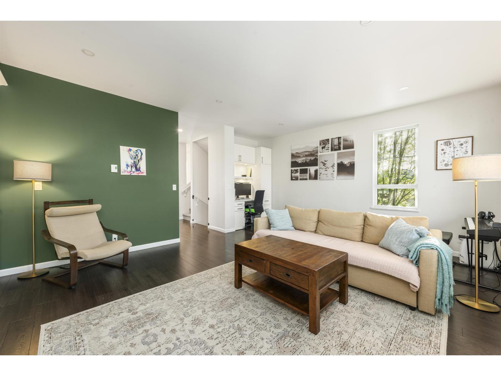 1 19505 68a Avenue, Surrey, British Columbia