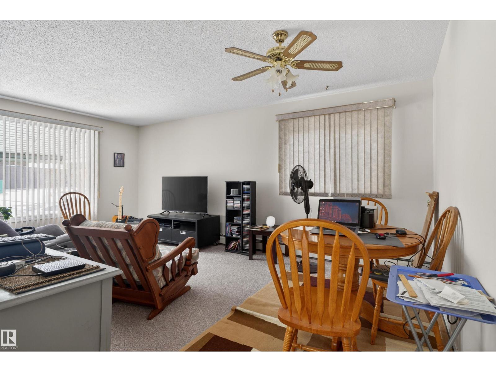 9732 75 Av Nw, Edmonton, Alberta