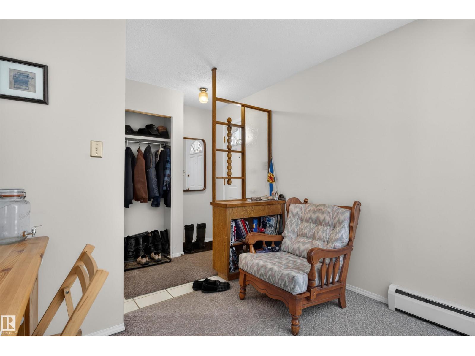 9732 75 Av Nw, Edmonton, Alberta