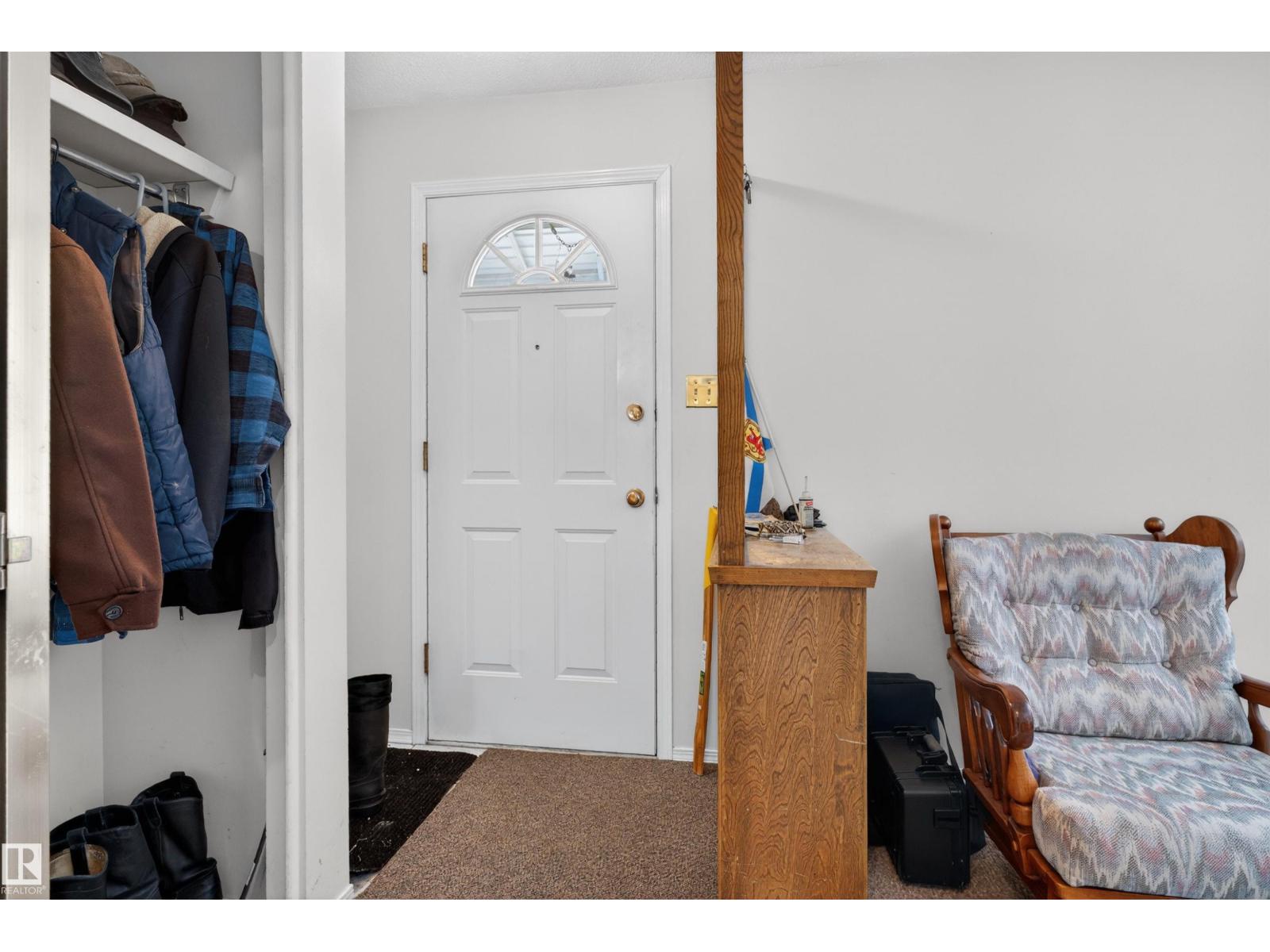 9732 75 Av Nw, Edmonton, Alberta