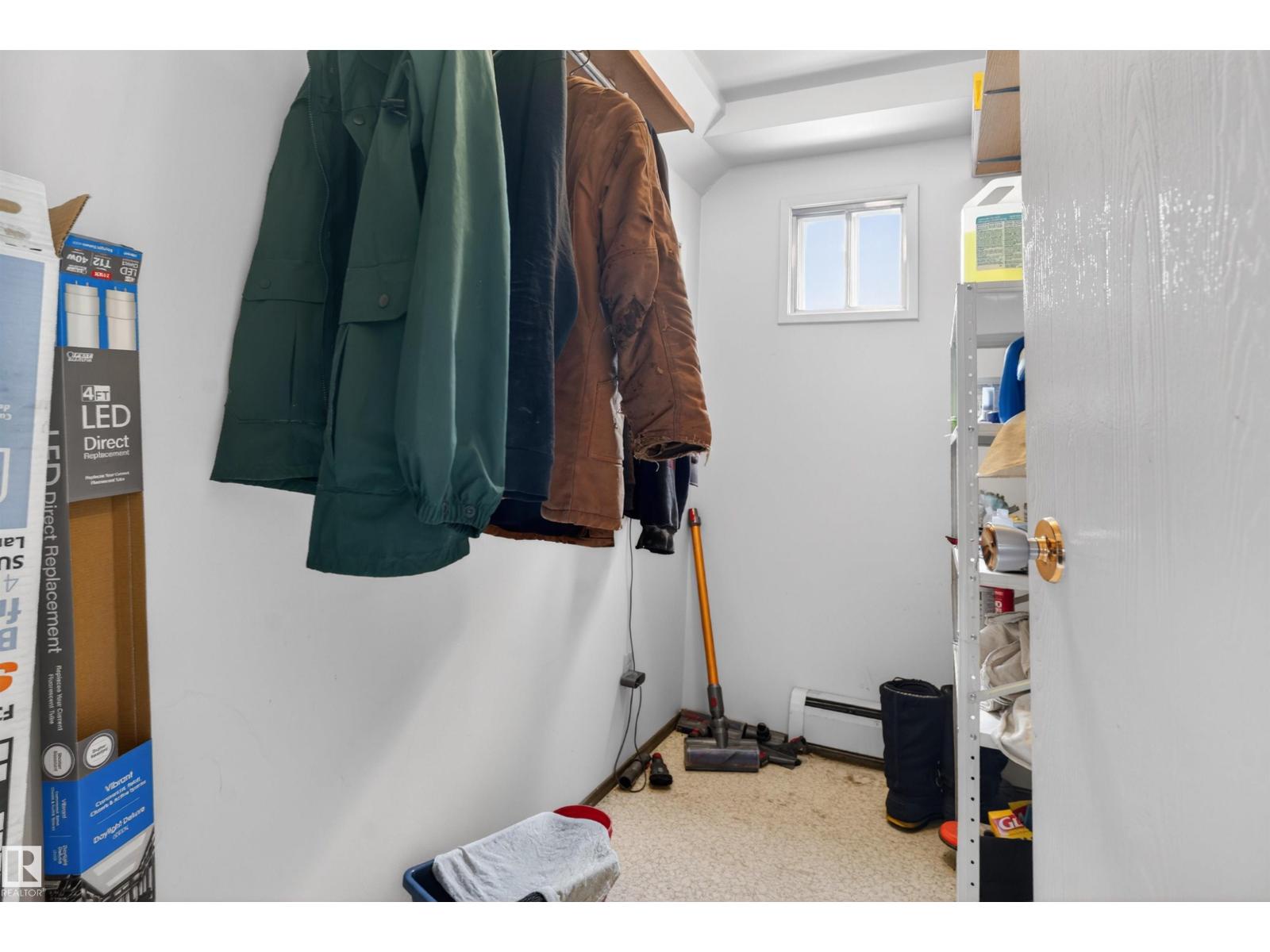 9732 75 Av Nw, Edmonton, Alberta