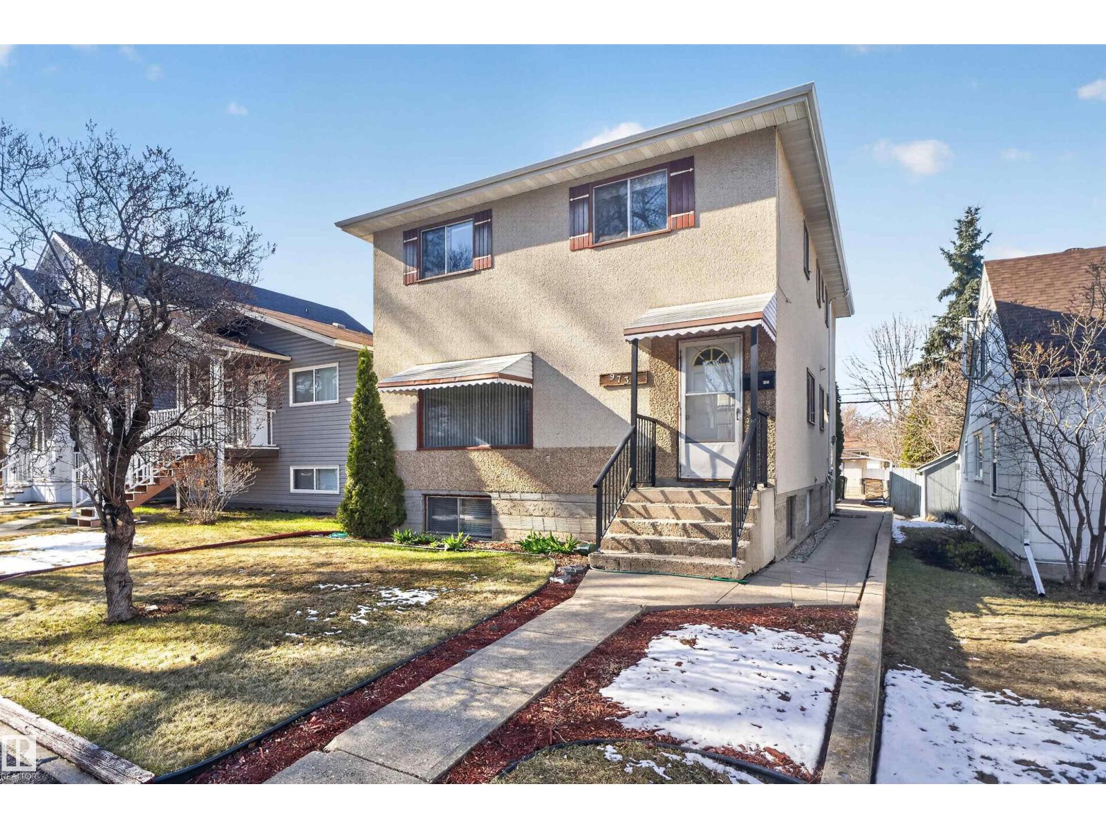 9732 75 Av Nw, Edmonton, Alberta