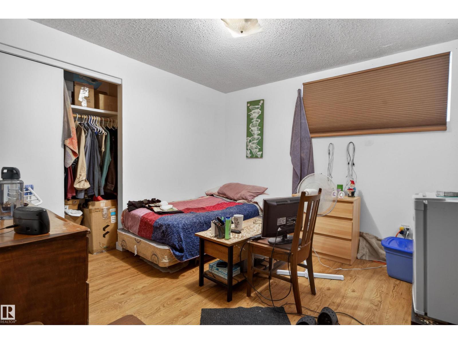 9732 75 Av Nw, Edmonton, Alberta