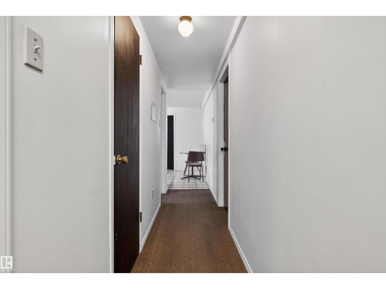 9732 75 Av Nw, Edmonton, Alberta