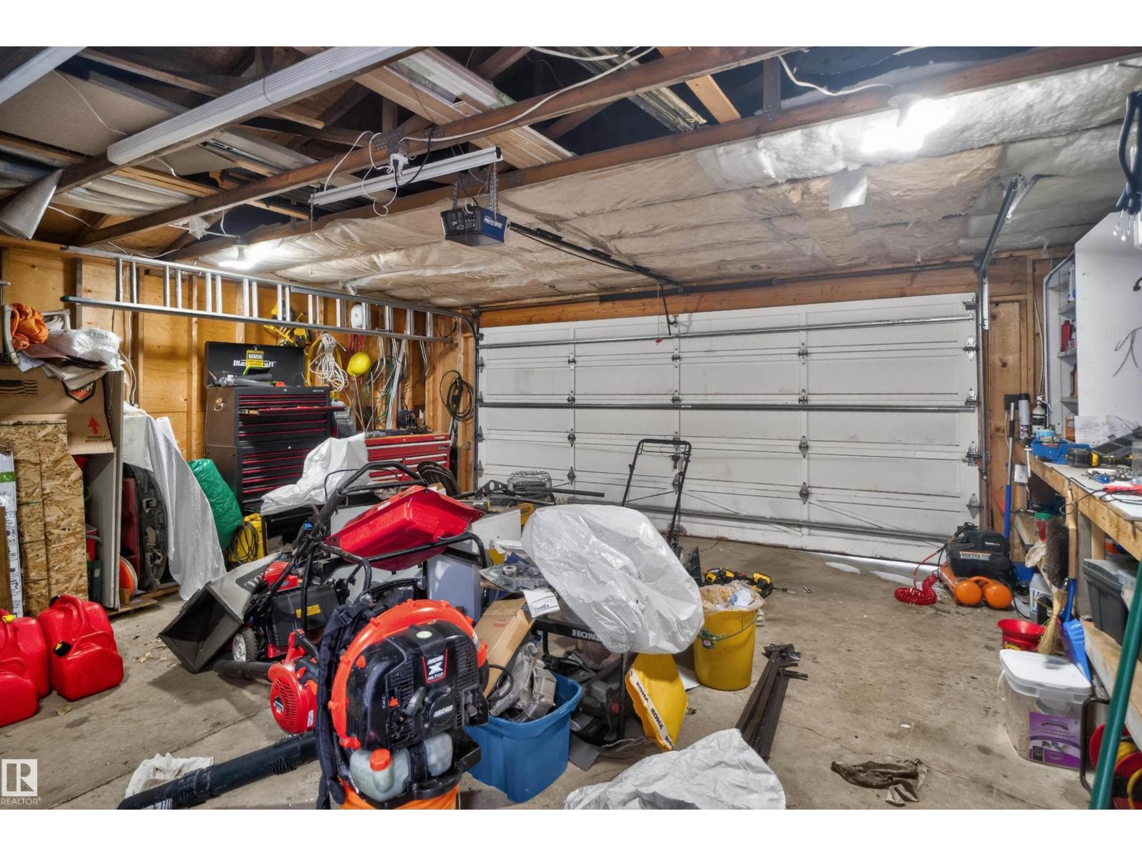 9732 75 Av Nw, Edmonton, Alberta