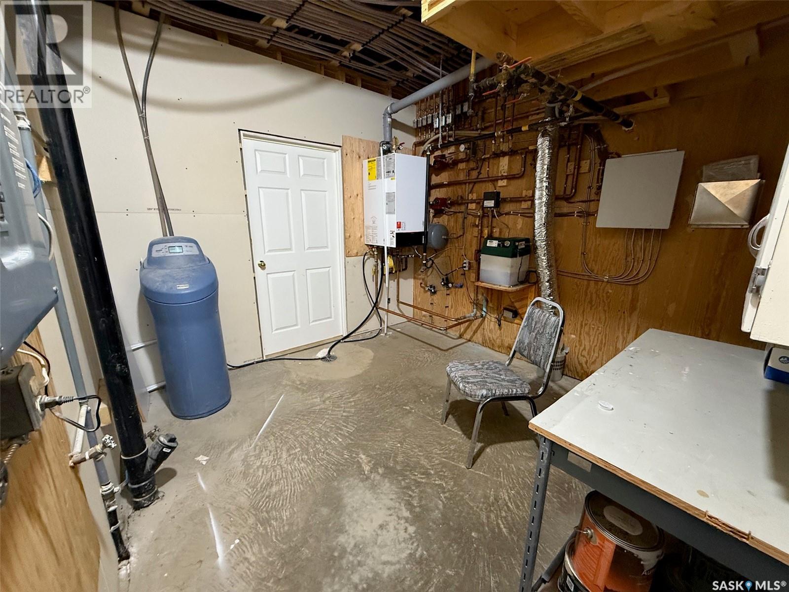 316 Railway Avenue, Webb, Saskatchewan