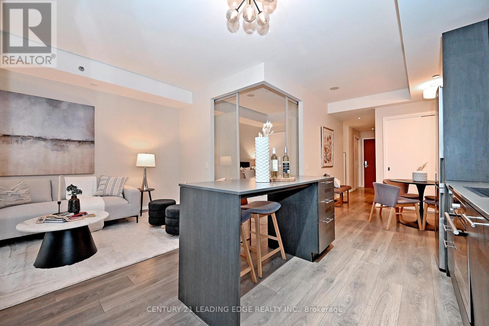 215 - 783 Bathurst Street, Toronto (university), Ontario