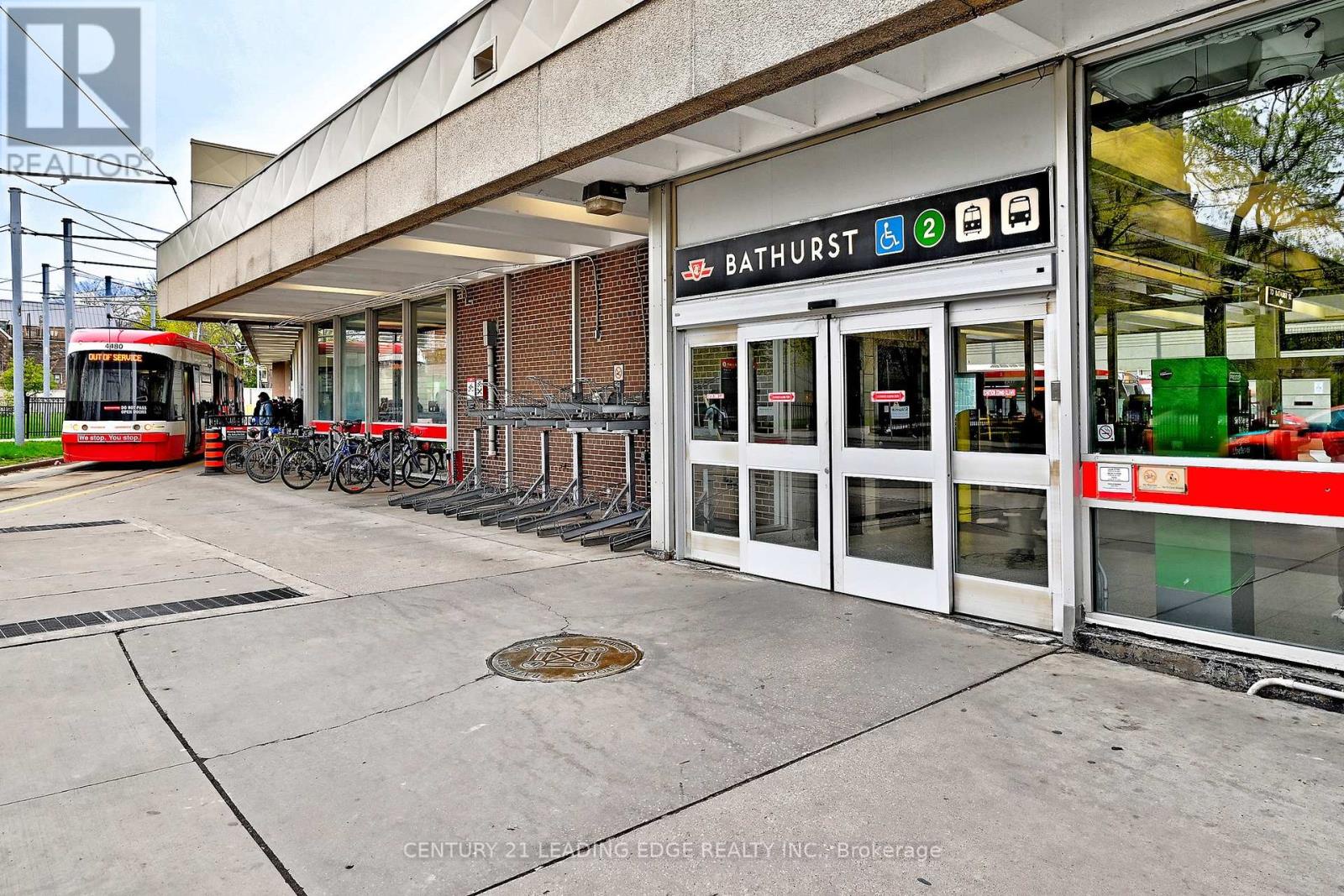 215 - 783 Bathurst Street, Toronto (university), Ontario