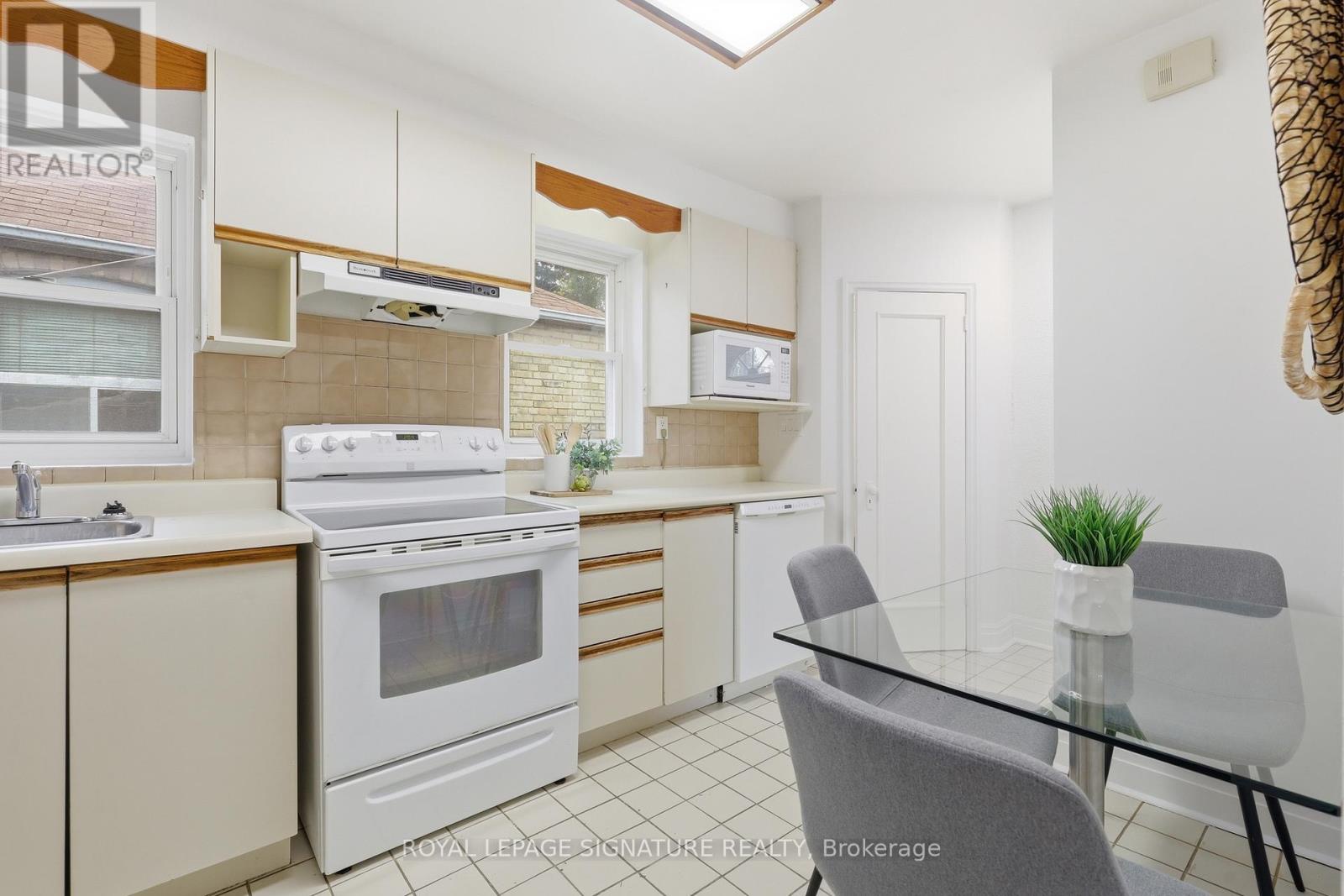 53 Juliet Crescent, Toronto (keelesdale-eglinton West), Ontario