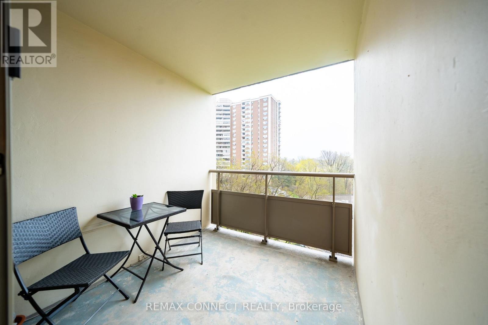 407 - 5 Vicora Linkway, Toronto (flemingdon Park), Ontario