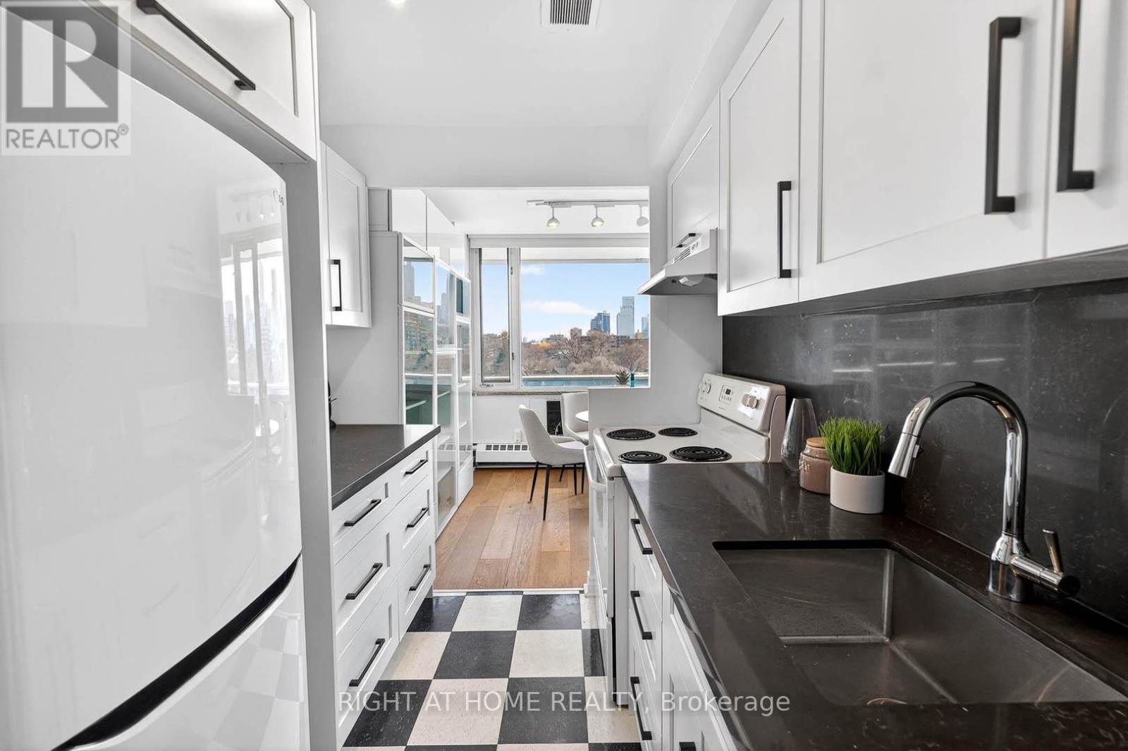 701 - 74 Spadina Road, Toronto (annex), Ontario