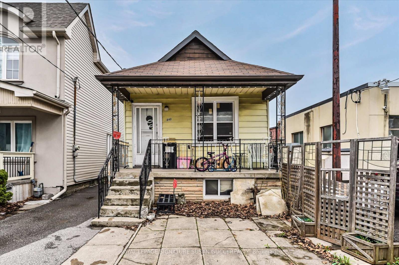 840 Sammon Avenue, Toronto (danforth Village-east York), Ontario