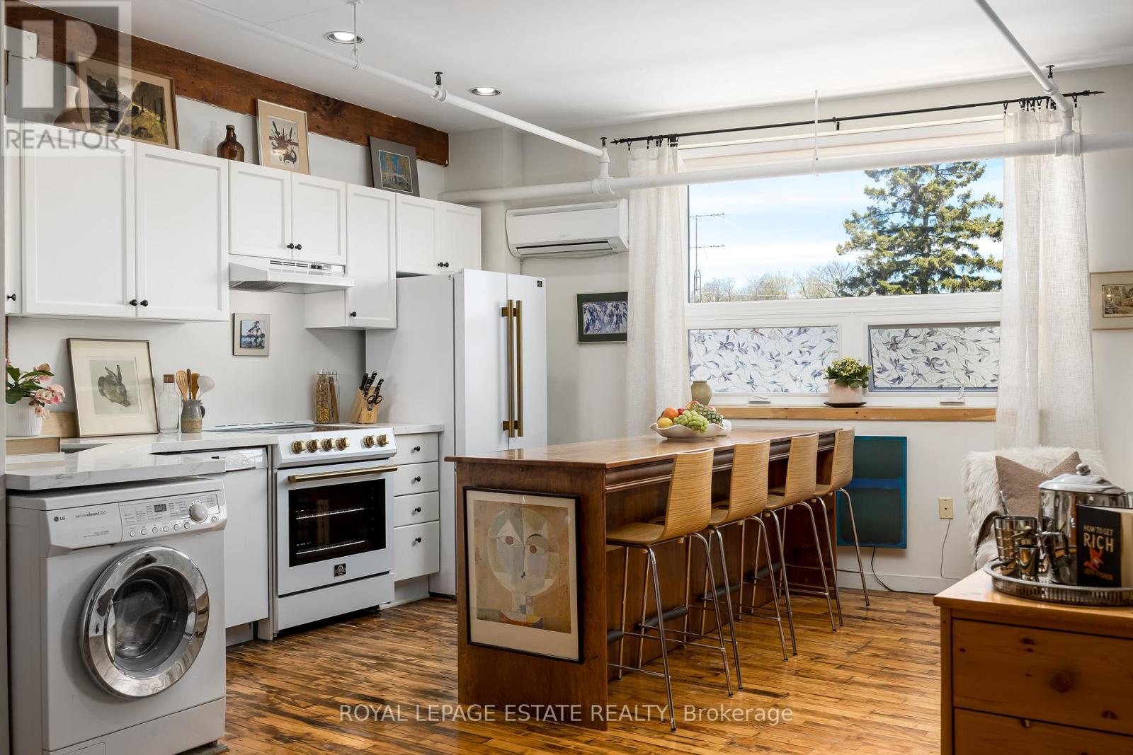 21 - 121 Prescott Avenue, Toronto (weston-pellam Park), Ontario