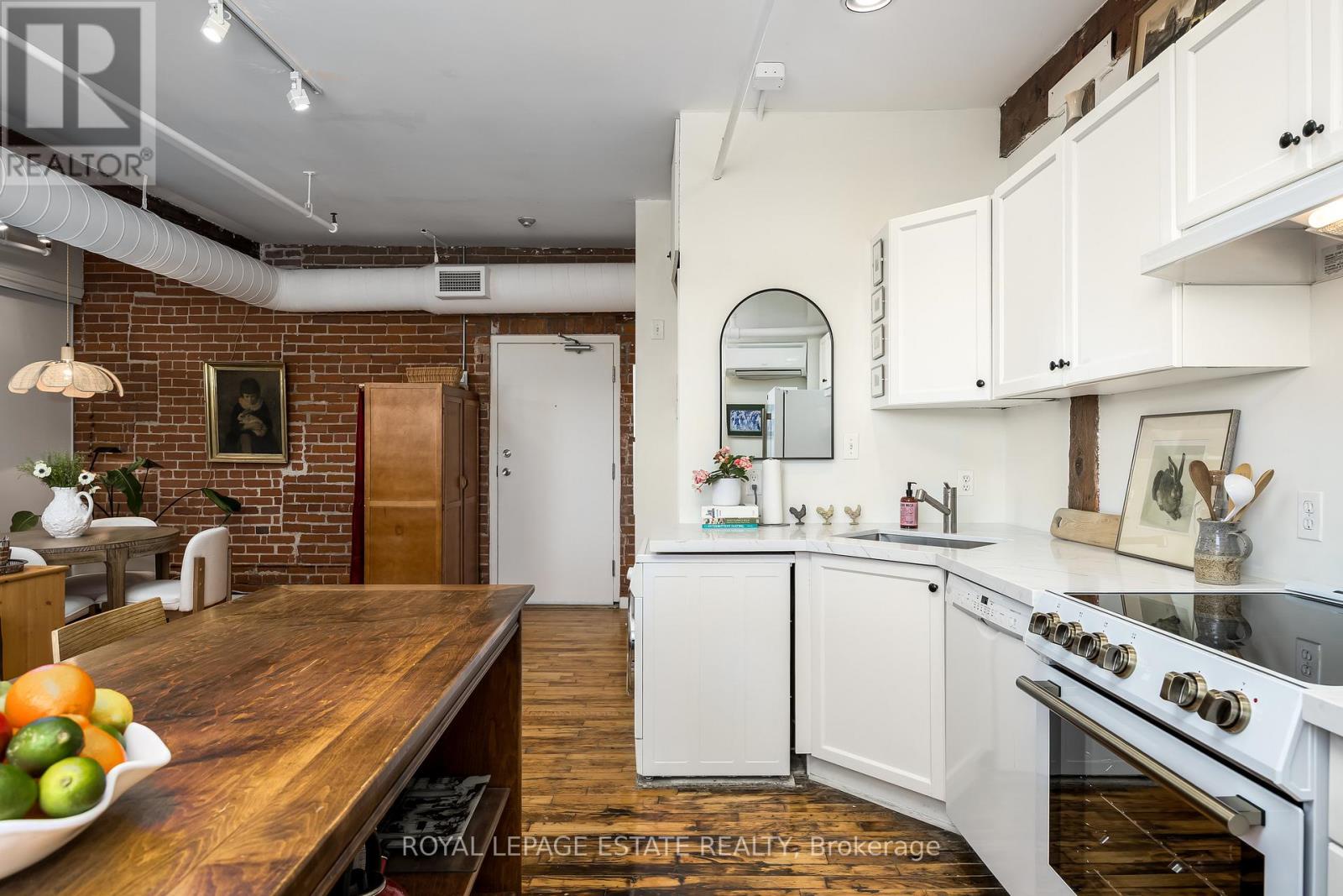 21 - 121 Prescott Avenue, Toronto (weston-pellam Park), Ontario