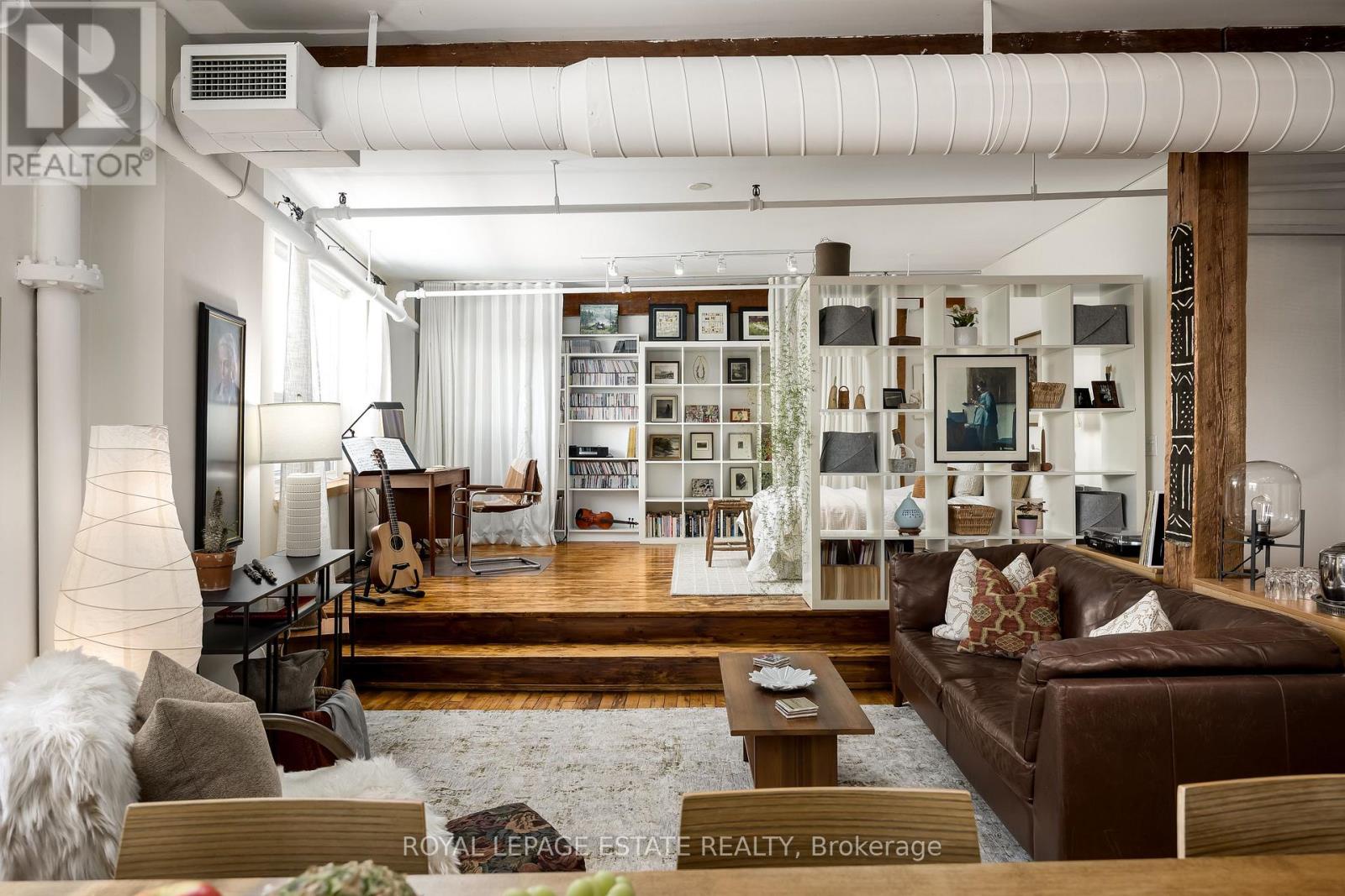21 - 121 Prescott Avenue, Toronto (weston-pellam Park), Ontario