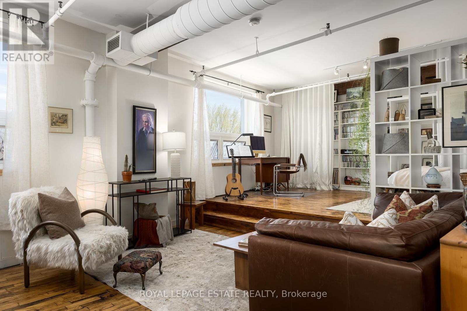 21 - 121 Prescott Avenue, Toronto (weston-pellam Park), Ontario