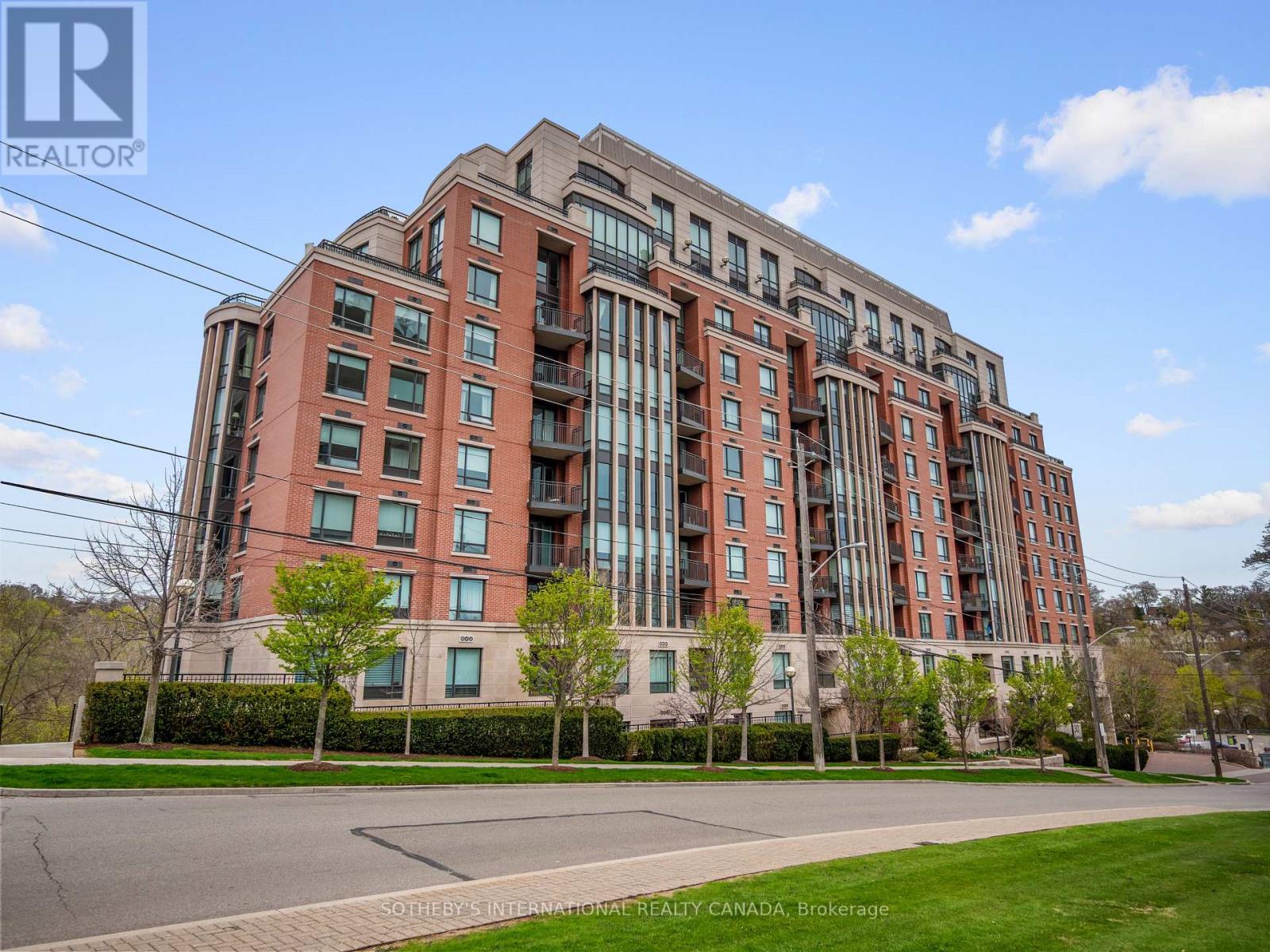 301 - 30 Old Mill Road, Toronto (kingsway South), Ontario